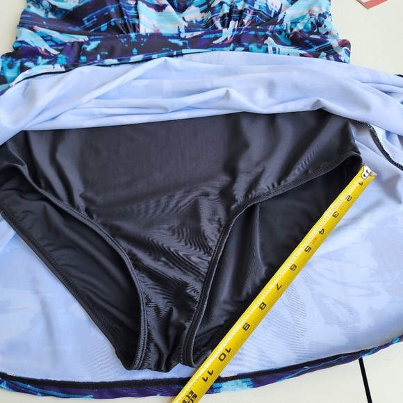 $60 NWT Noon 1 Piece Swim Skirted Bathing Suit Blue White Floral size 18 - Picture 12 of 16